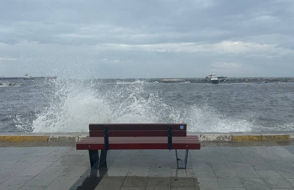 Weather disruptions halt sea transport in Türkiye's Marmara Sea