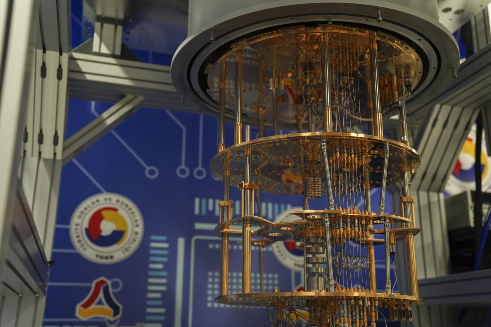 Türkiye unveils first quantum computer, QuanT