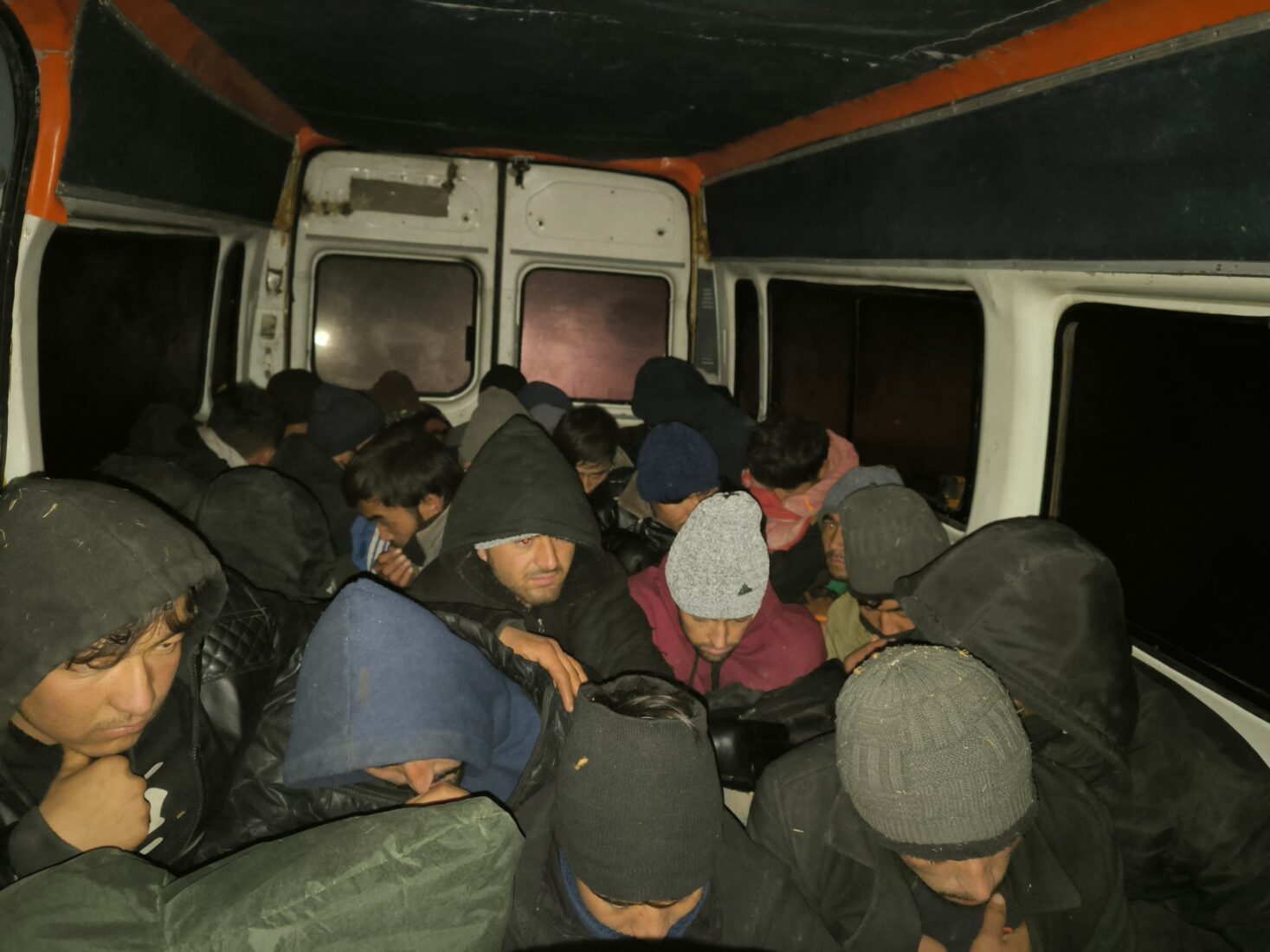 Türkiye captures 55 smugglers, 1,626 irregular migrants in nationwide operation