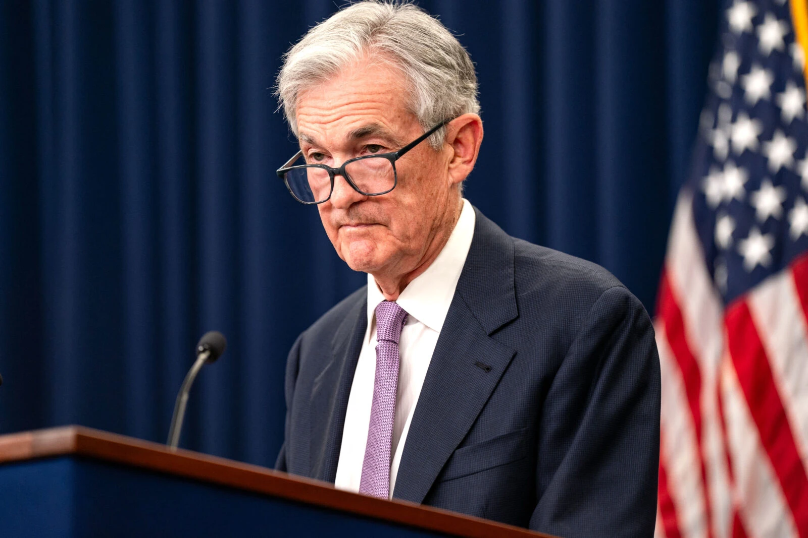 US Fed cuts rate by quarter-point amid economic uncertainty