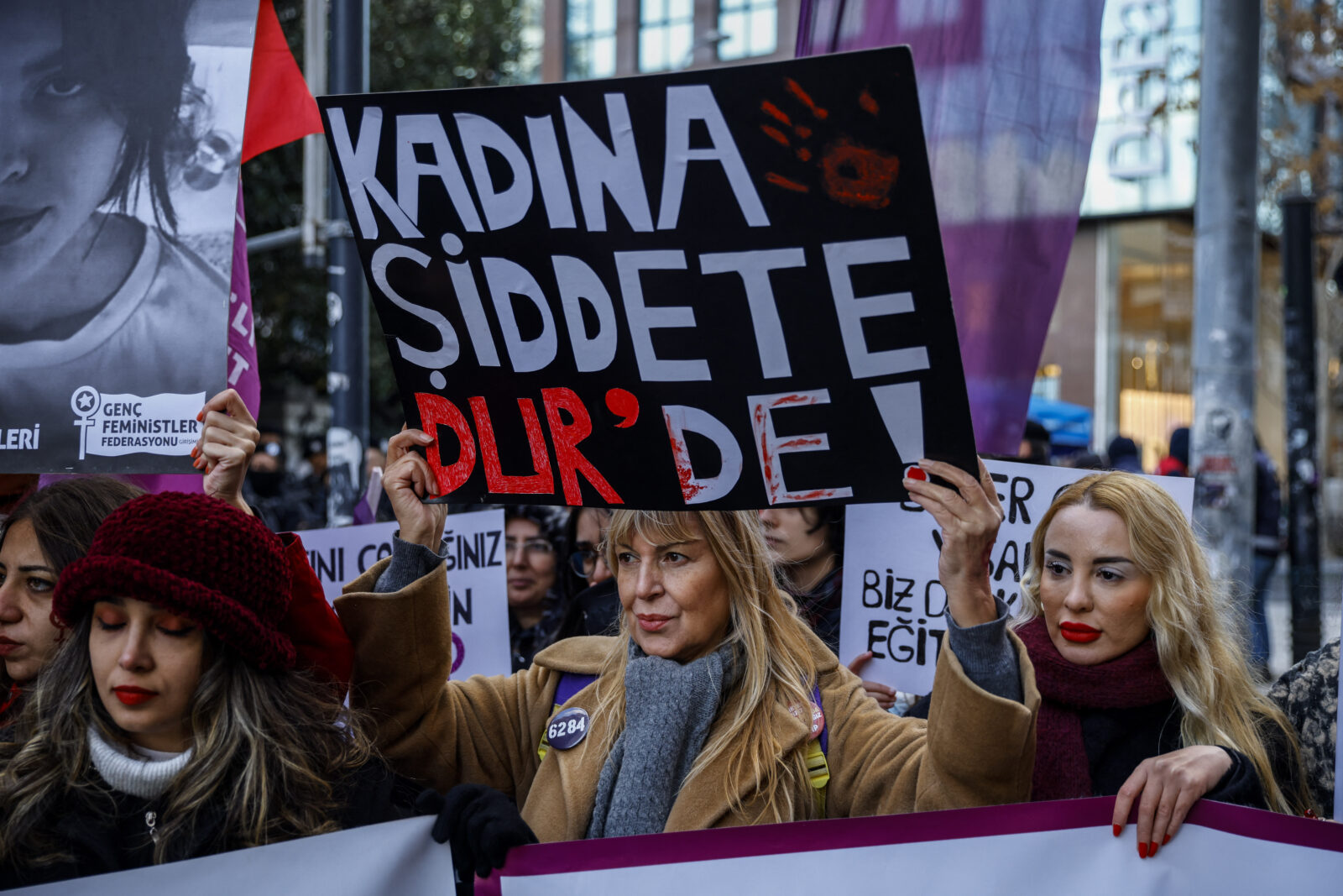 Protests to end violence against women in Türkiye marred by mass arrests