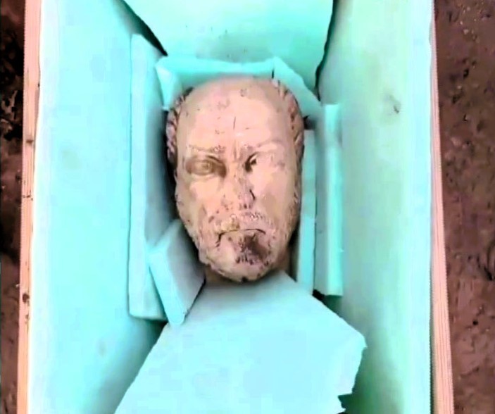 Missing head of 4th-century A.D. statue unveiled in Türkiye