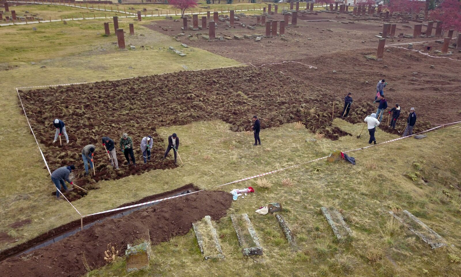 109 new graves unearthed at Türkiye's Ahlat Seljuk Cemetery