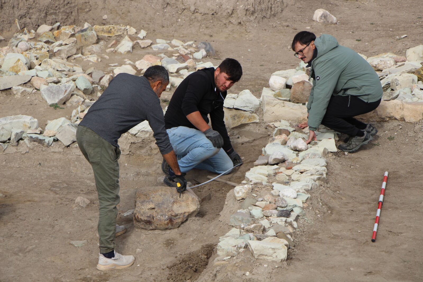 Sacred room, stone discovered at Oluz Hoyuk: First in Anatolian archaeology