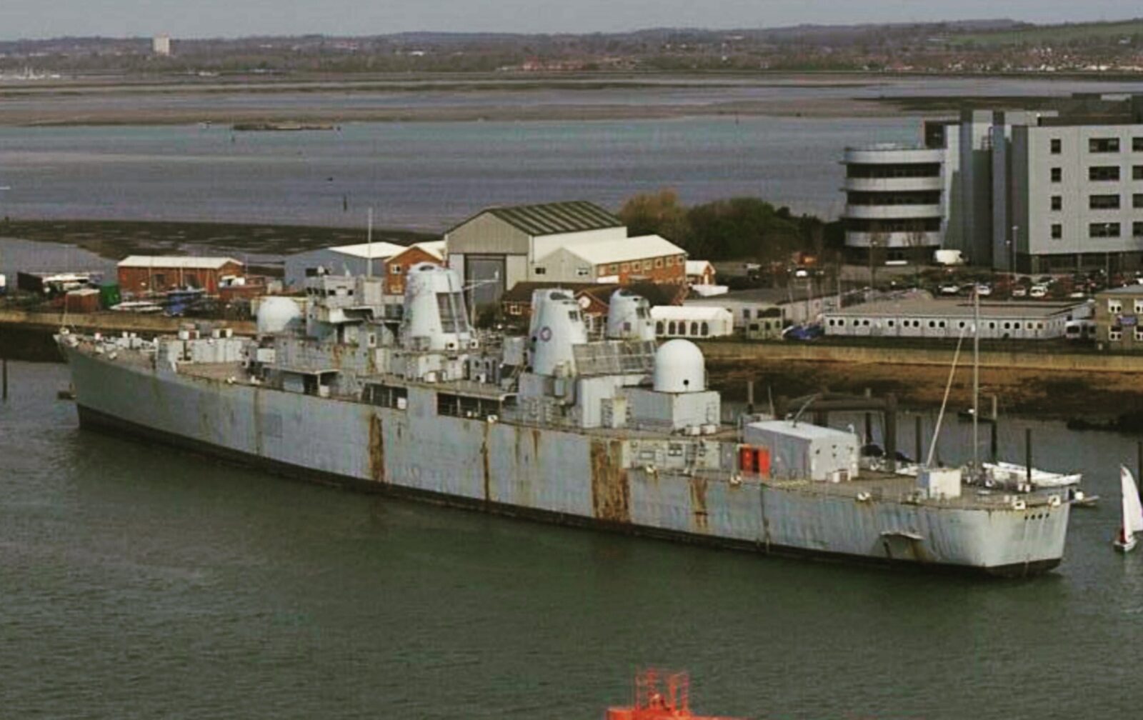 Royal Navy's Falklands War veteran HMS Bristol to be scrapped in Aliaga, Türkiye