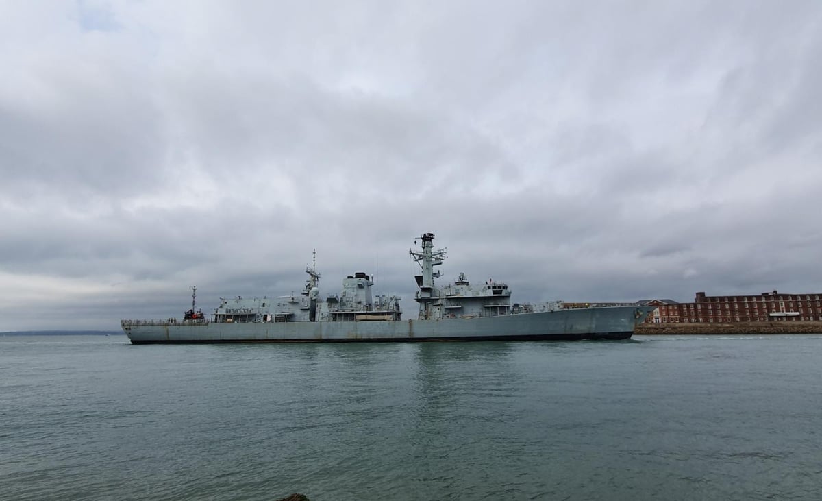 Royal Navy's Falklands War veteran HMS Bristol to be scrapped in Aliaga, Türkiye