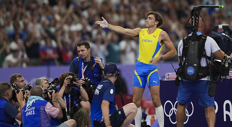 Pole vault record-holder, Olympic medalist Duplantis, dresses as Turkish shooter Dikec for Halloween