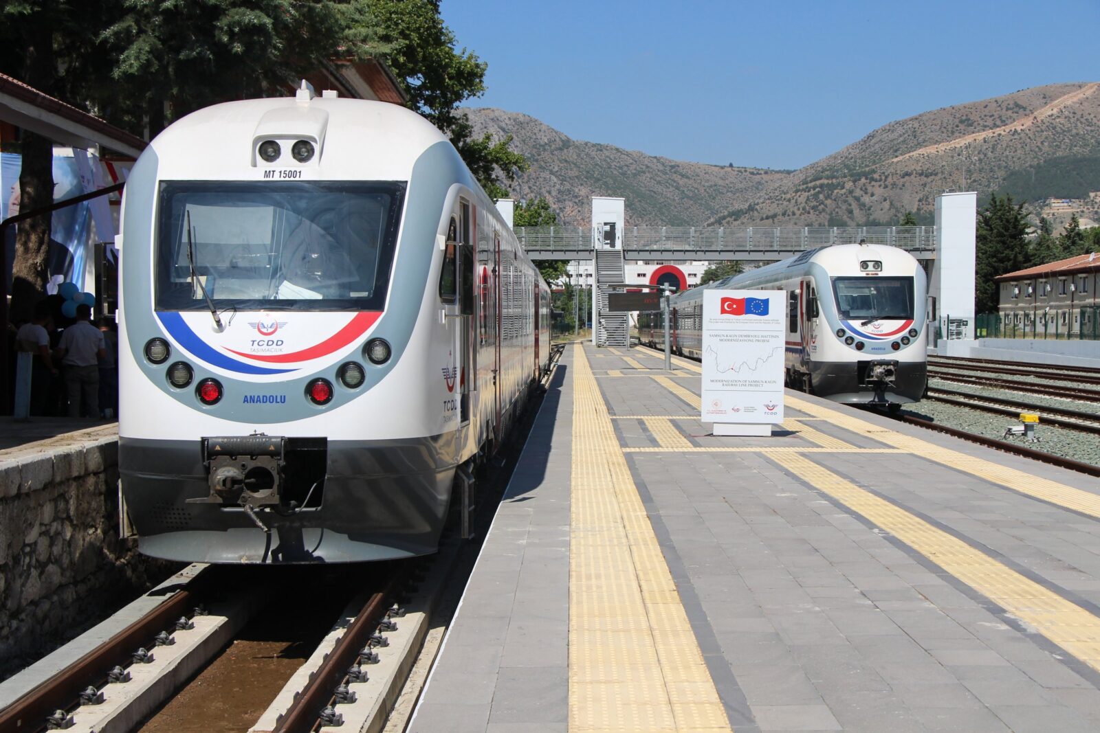 Türkiye plans to double high-speed rail network by 2027