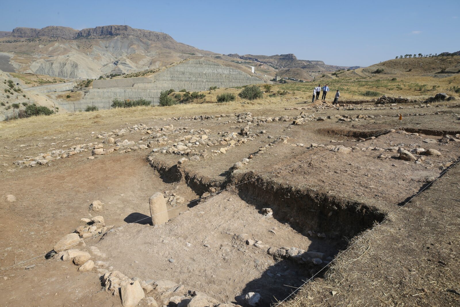 2-meter-long stone block found at 12,000-year-old Boncuklu Tarla site in Mardin