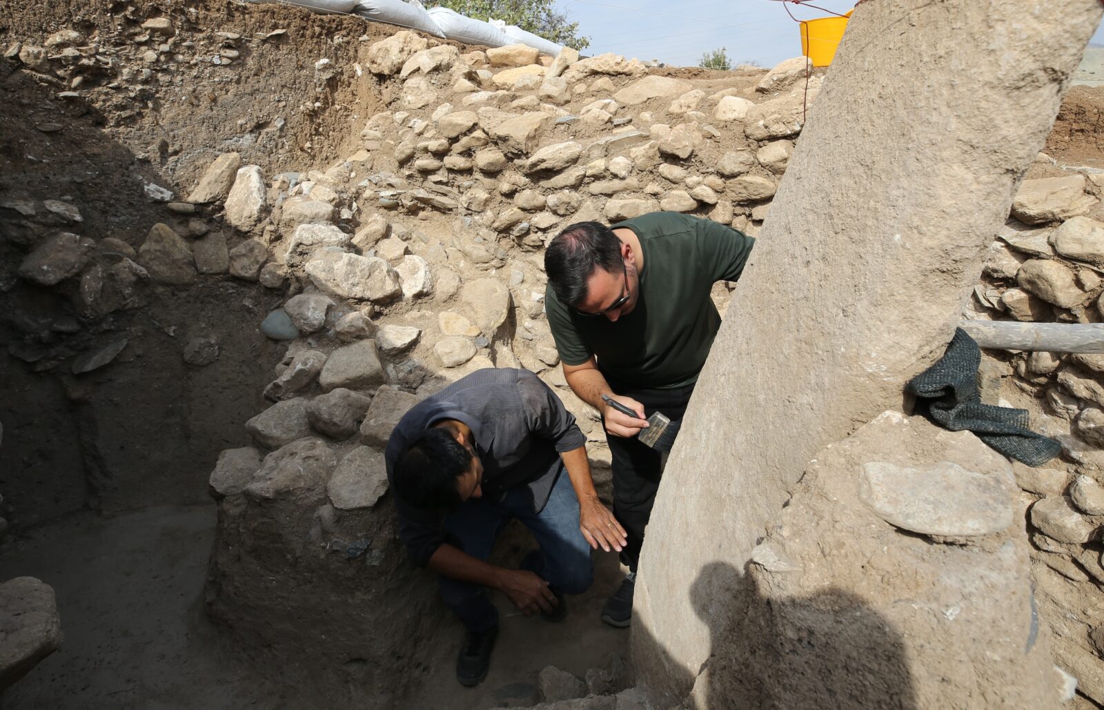 2-meter-long stone block found at 12,000-year-old Boncuklu Tarla site in Mardin