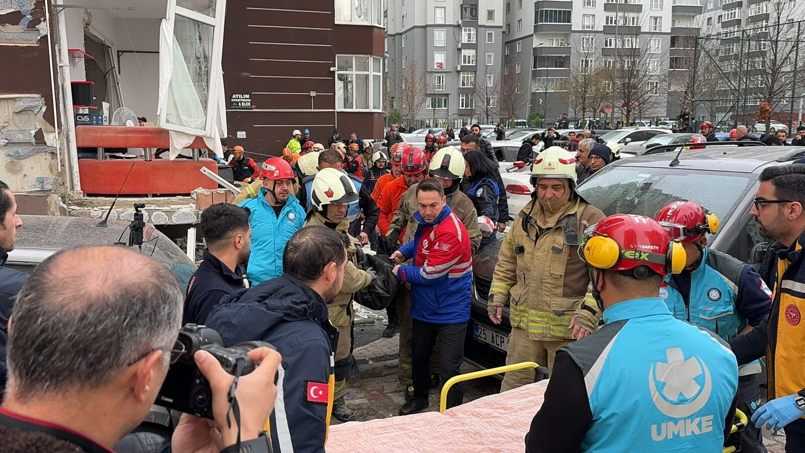 Istanbul apartment explosion leaves 1 dead, 3 injured