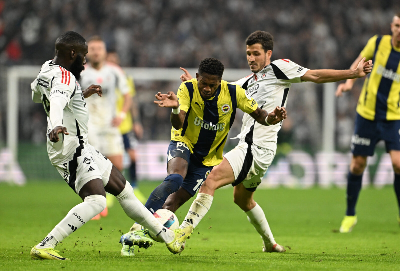 Besiktas snaps Fenerbahce's unbeaten away streak with 1-0 win