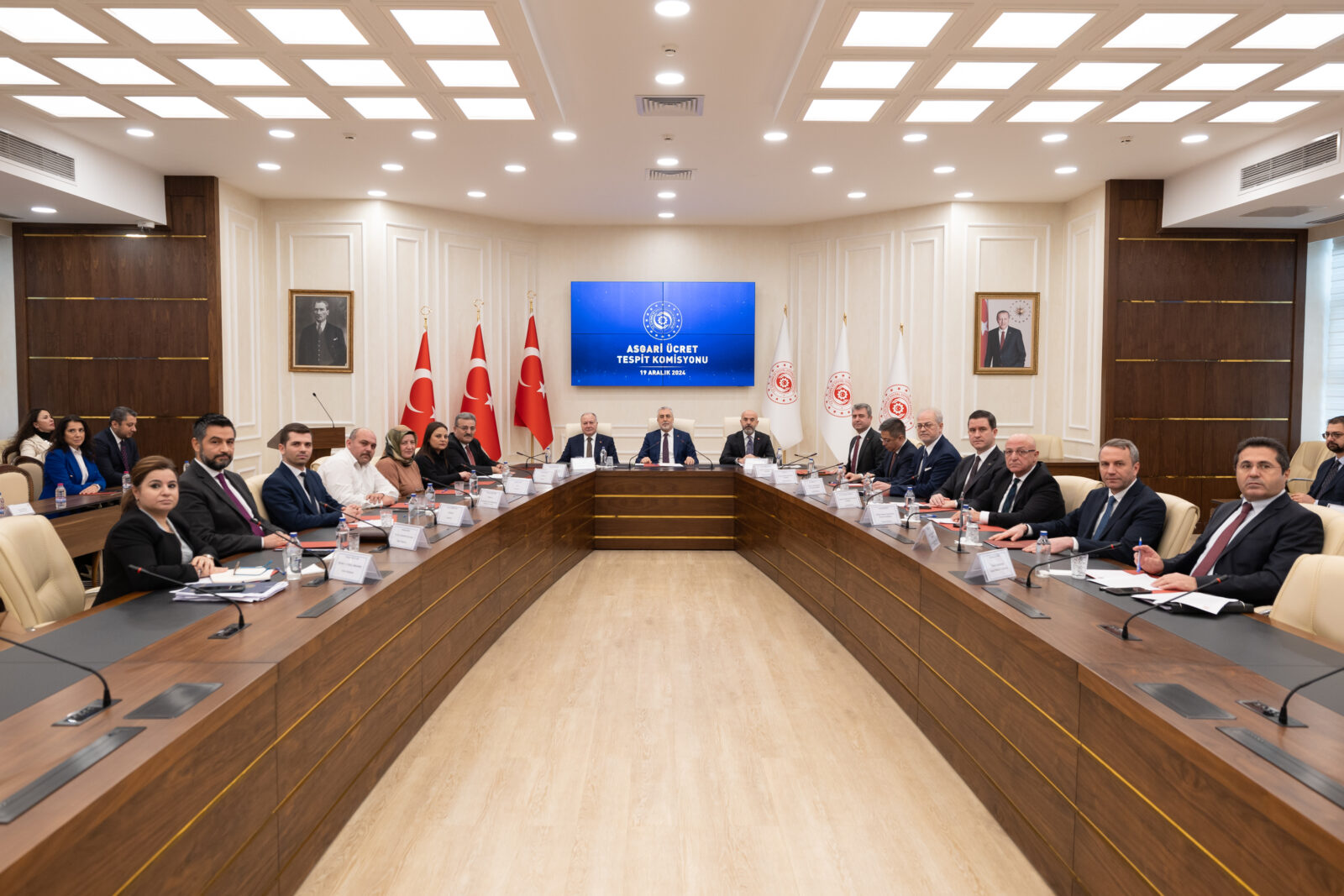 Türkiye's minimum wage negotiations for 2025 near conclusion