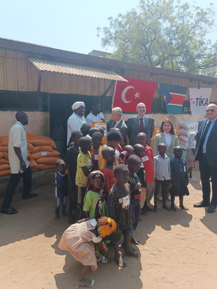 Turkish aid agency TIKA delivers food aid to 250 children at South Sudan orphanage