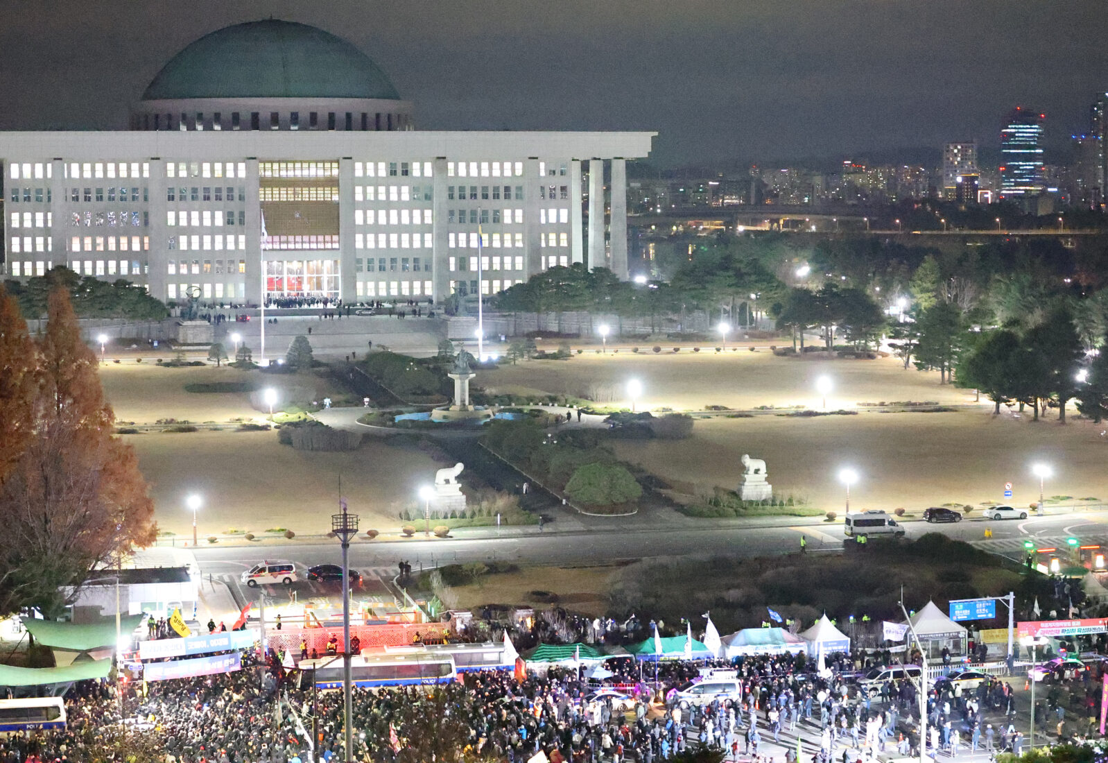 South Korean president to lift martial law after parliamentary backlash