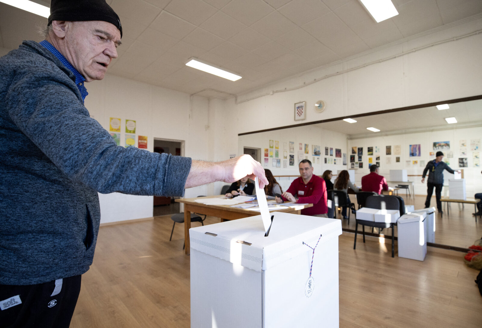 Croatia's Milanovic to face Primorac in presidential run-off after narrow miss