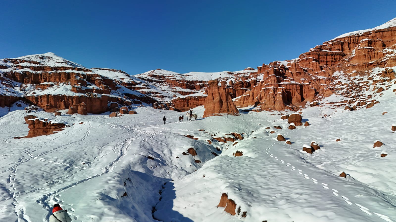 Colorado of Türkiye: Stunning winter beauty of Narman fairy chimneys