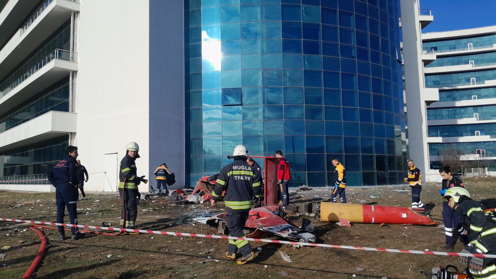 Helicopter crashes into Mugla Training & Research Hospital, Türkiye