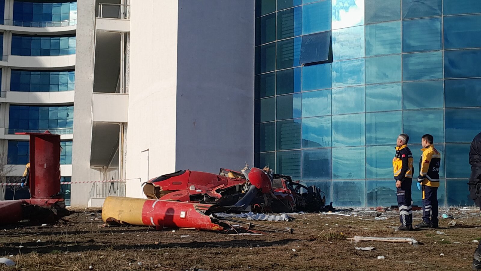 Helicopter crashes into Mugla Training & Research Hospital, Türkiye