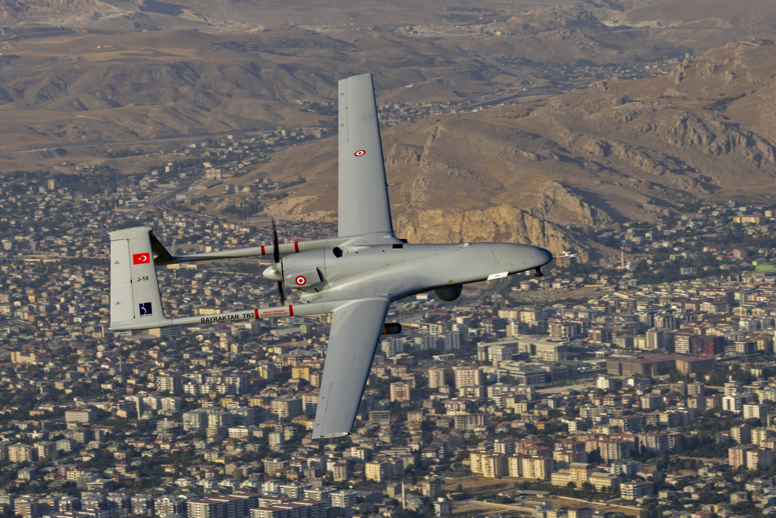 Bayraktar TB2 surpasses 1M flight hours, setting record for Türkiye's UAV industry