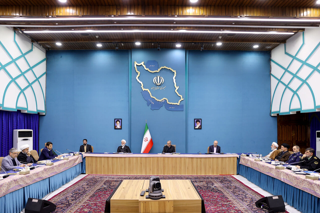 Iran lifts ban on WhatsApp and Google Play after cyberspace council vote