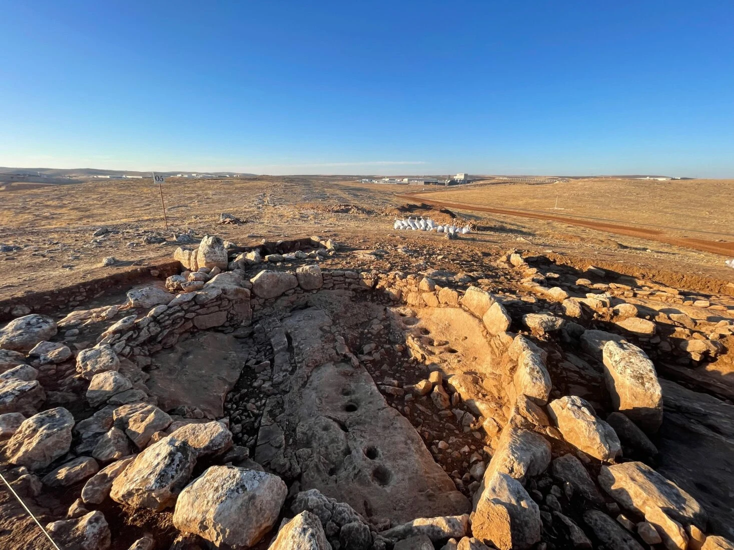 The structures at Cakmaktepe