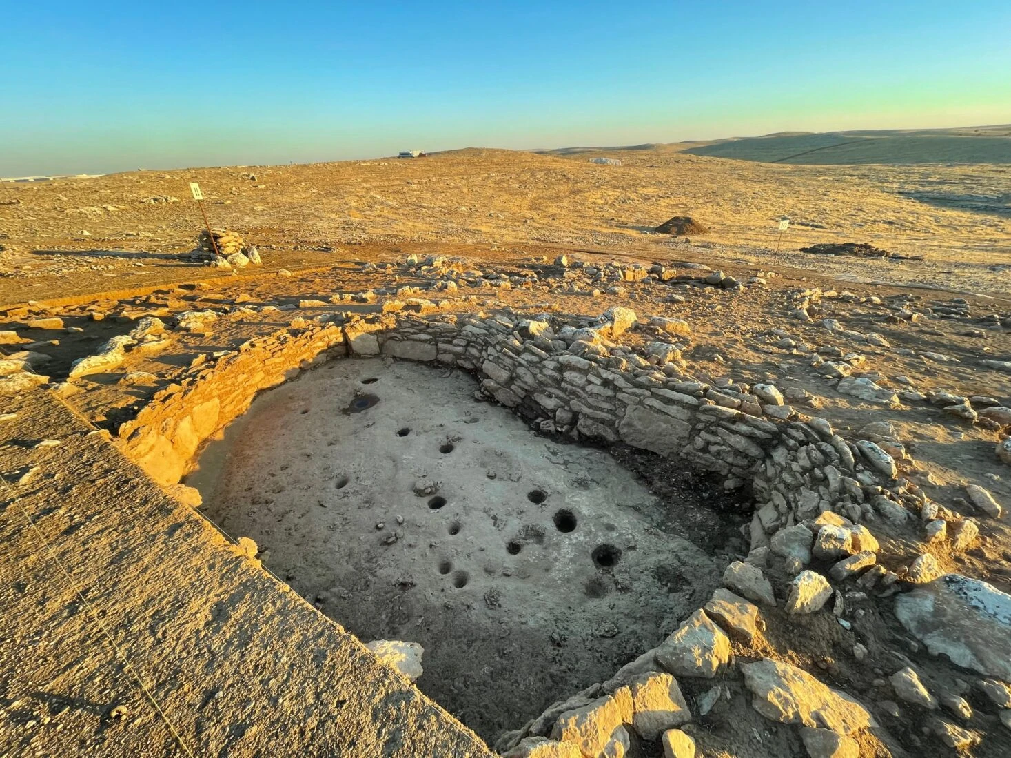 A view of the ancient structures at Cakmaktepe, Sanliurfa, Türkiye, showcasing intricate stone formations, November 5, 2024. (Photo via Koray Erdogan/Türkiye Today)