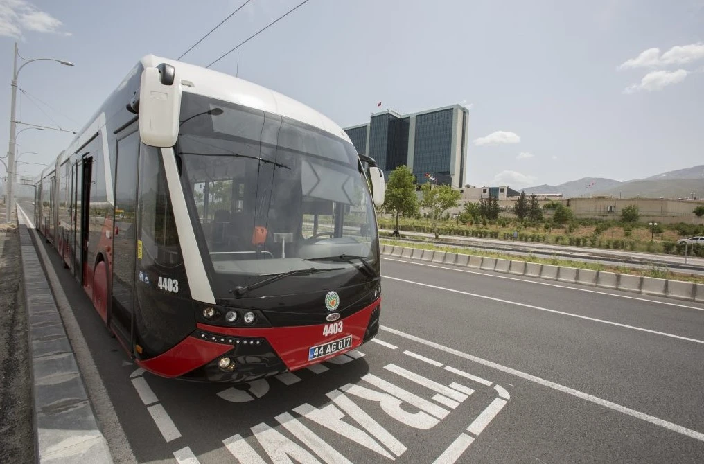 Largest trolleybus tender in Czechia goes to Turkish giant despite Skoda's objection