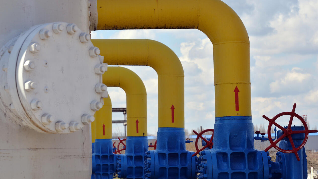 Russia halts gas transit through Ukraine after transit deal expires