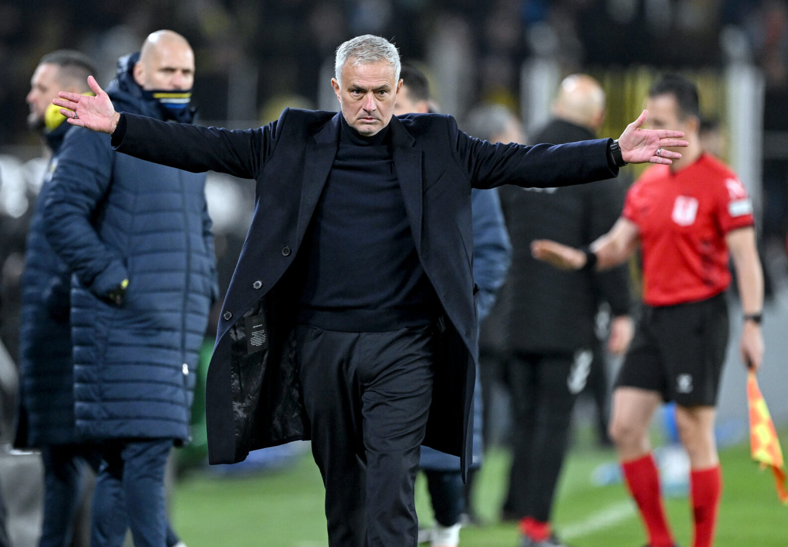 Jose Mourinho slams 'toxic' Turkish football as critics explain why he hasn't been fired