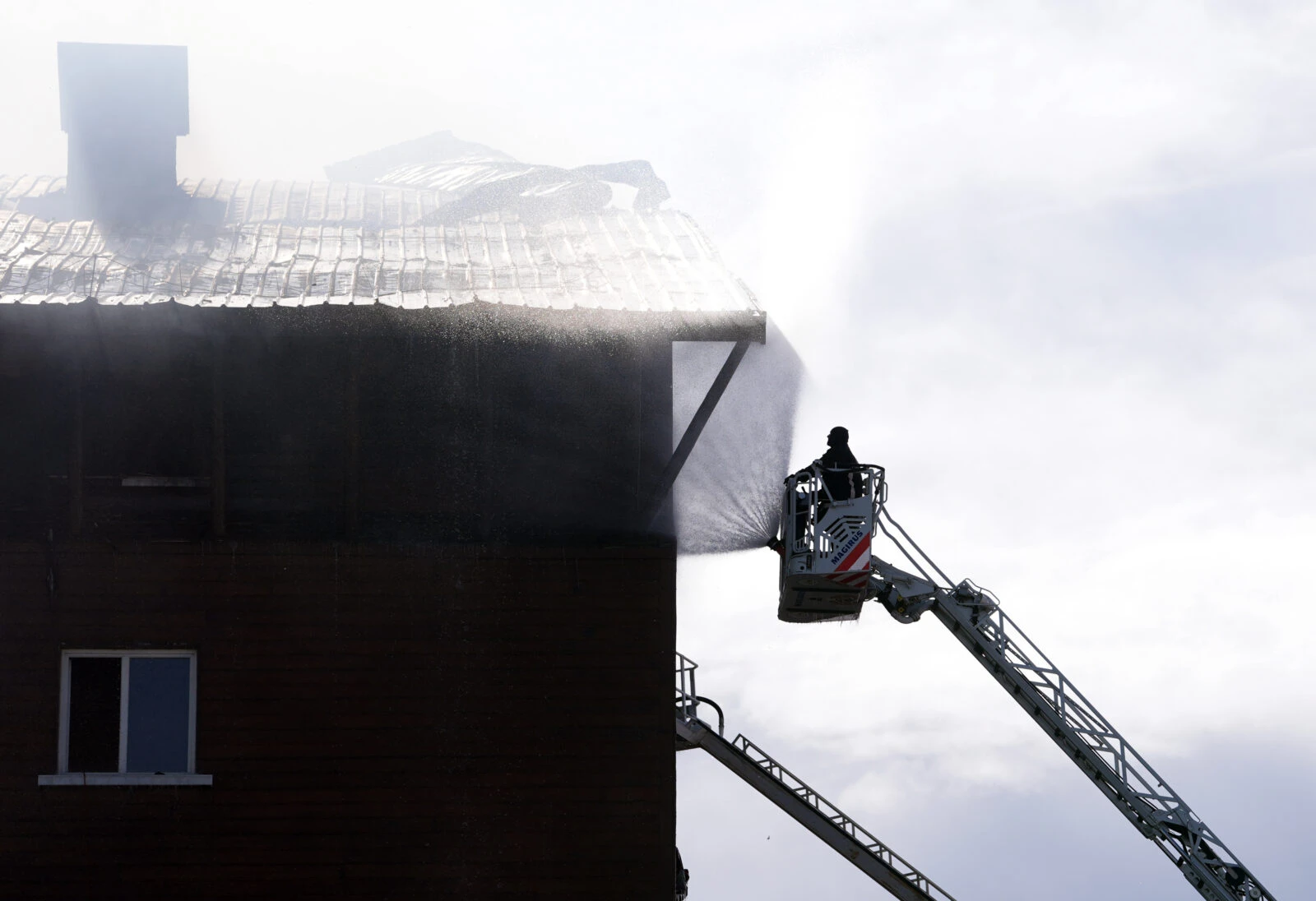 Death toll rises to 76 in ski resort hotel fire in Bolu, Türkiye