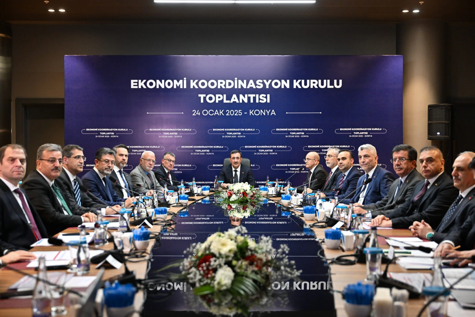 The Economic Coordination Committee (EKK) meets under the chairmanship of Vice President Cevdet Yilmaz (center) in Konya, Türkiye on Jan. 16, 2025. The meeting in Konya includes the participation of Minister of Labor and Social Security Vedat Isikhan (6th from right), Minister of Energy and Natural Resources Alparslan Bayraktar (5th from left), Minister of Treasury and Finance Mehmet Simsek (7th from right), Minister of Industry and Technology Mehmet Fatih Kacir (5th from right), Minister of Agriculture and Forestry Ibrahim Yumakli (4th from left), AK Party Parliamentary Group Chair Abdullah Guler (7th from left), AK Party Deputy Chair Mustafa Elitas (6th from left), AK Party Vice Chair for Economic Affairs Nihat Zeybekci (3rd from right), and Presidency Strategy and Budget Chair Ibrahim Senel (3rd from left). (AA Photo)