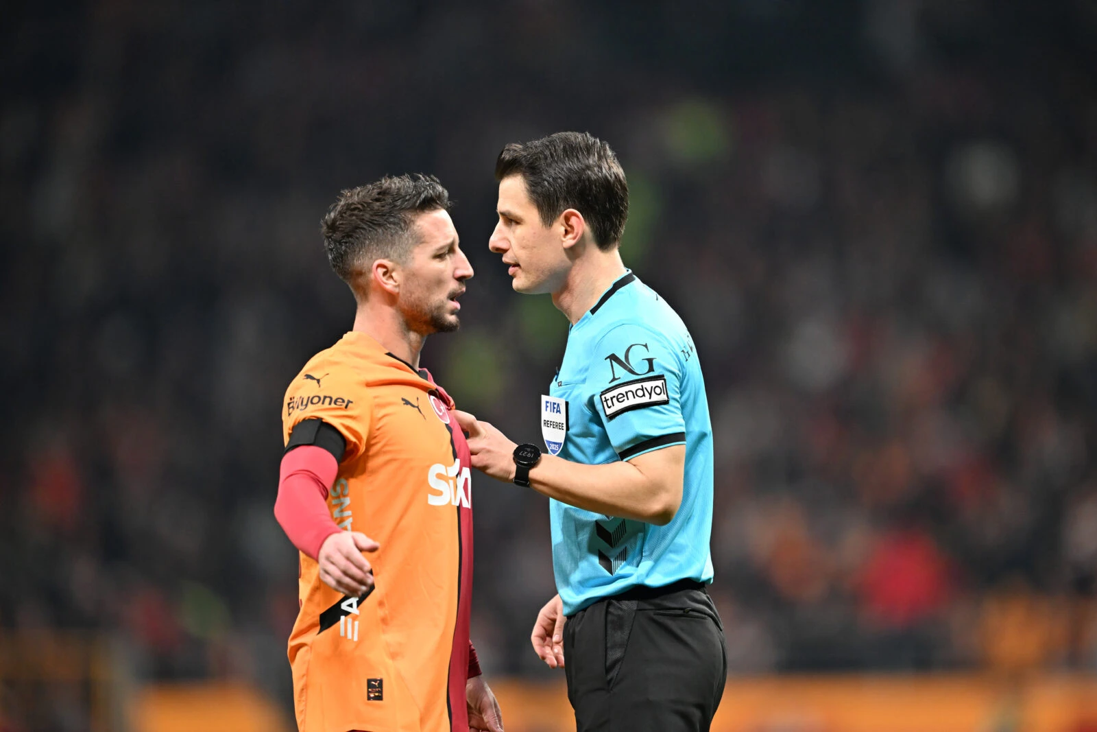 Dries Mertens (10) of Galatasaray talks to referee Halil Umut Meler