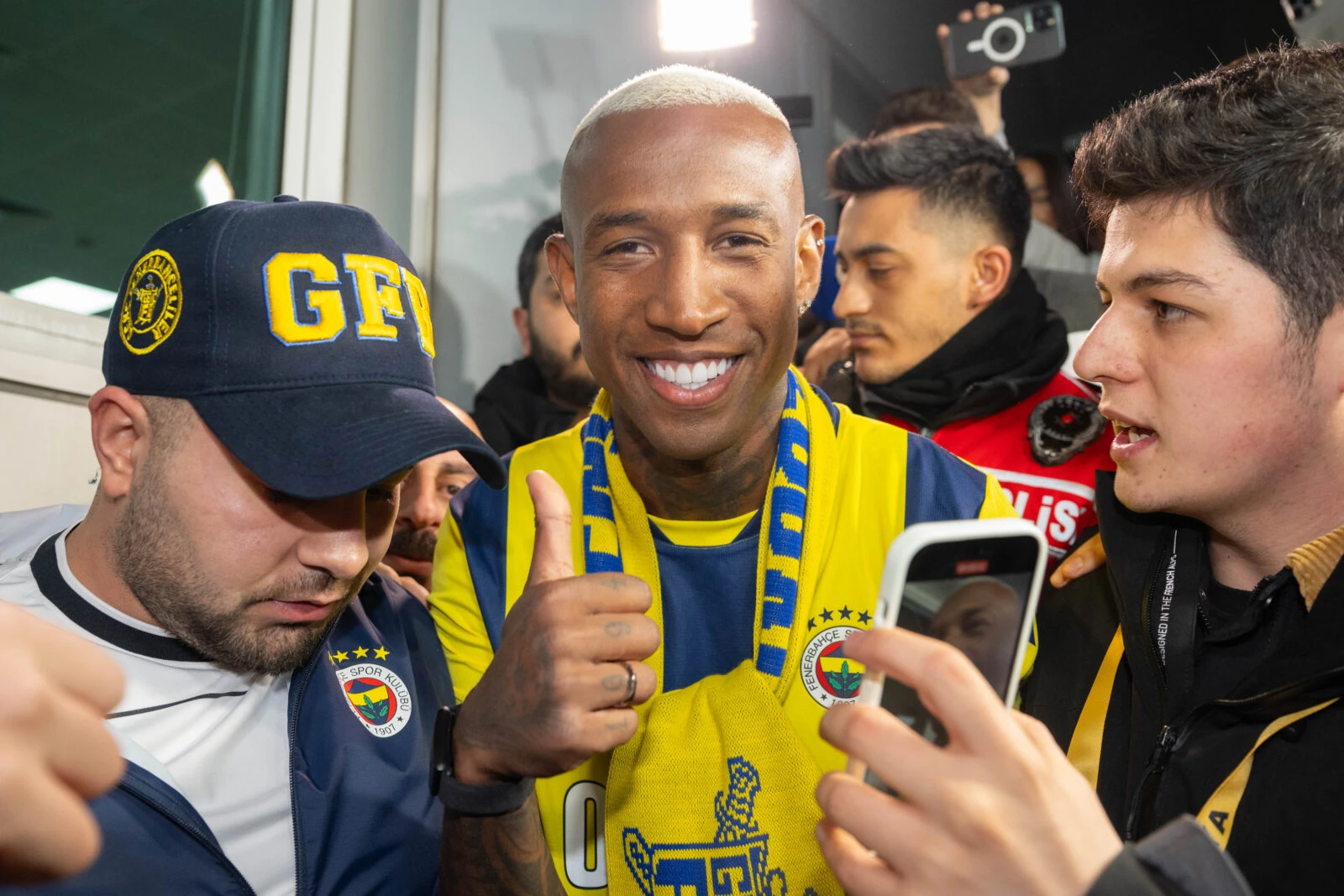 Brazilian footballer Anderson Talisca arrives in Istanbul, Türkiye, on January 27, 2025, to join Fenerbahce, greeted by enthusiastic fans.