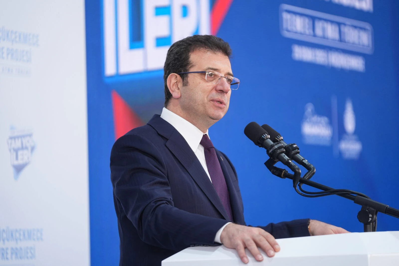 Istanbul Mayor Imamoglu testifies in court following controversial remarks against prosecutor