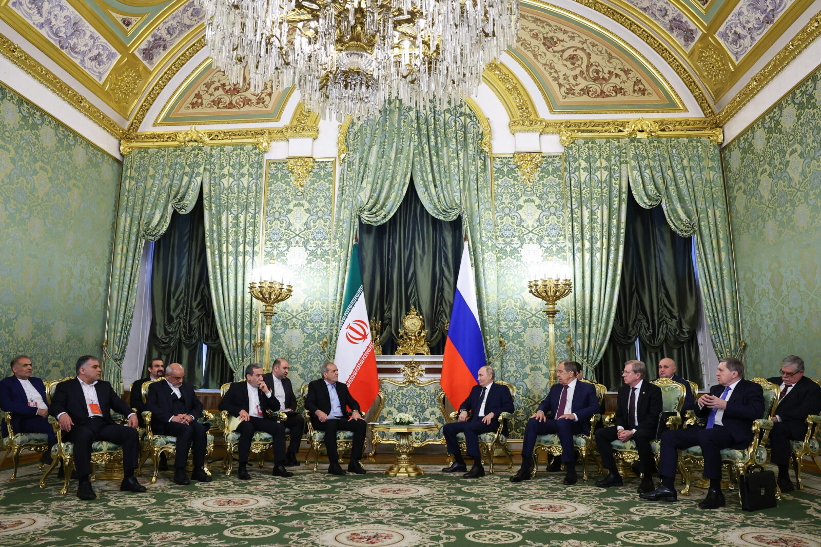 Russia, Iran to sign treaty without mutual defense clause