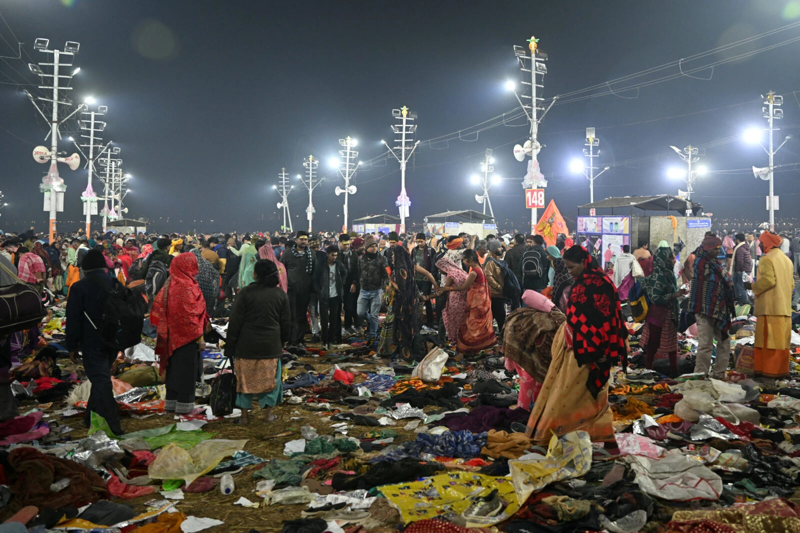 Dozens feared dead at India's Maha Kumbh Hindu festival in Uttar Pradesh