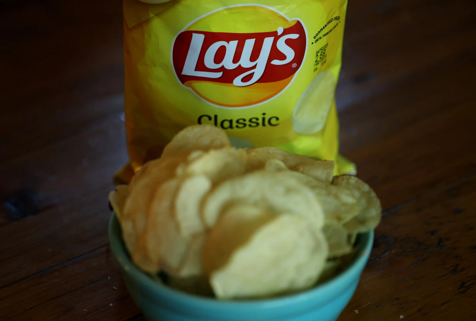 photo shows lays classic chips