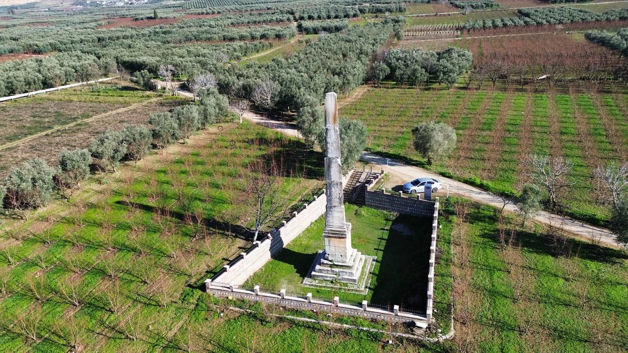 2,000-year-old obelisk in Iznik’s peach orchard attracts tourists