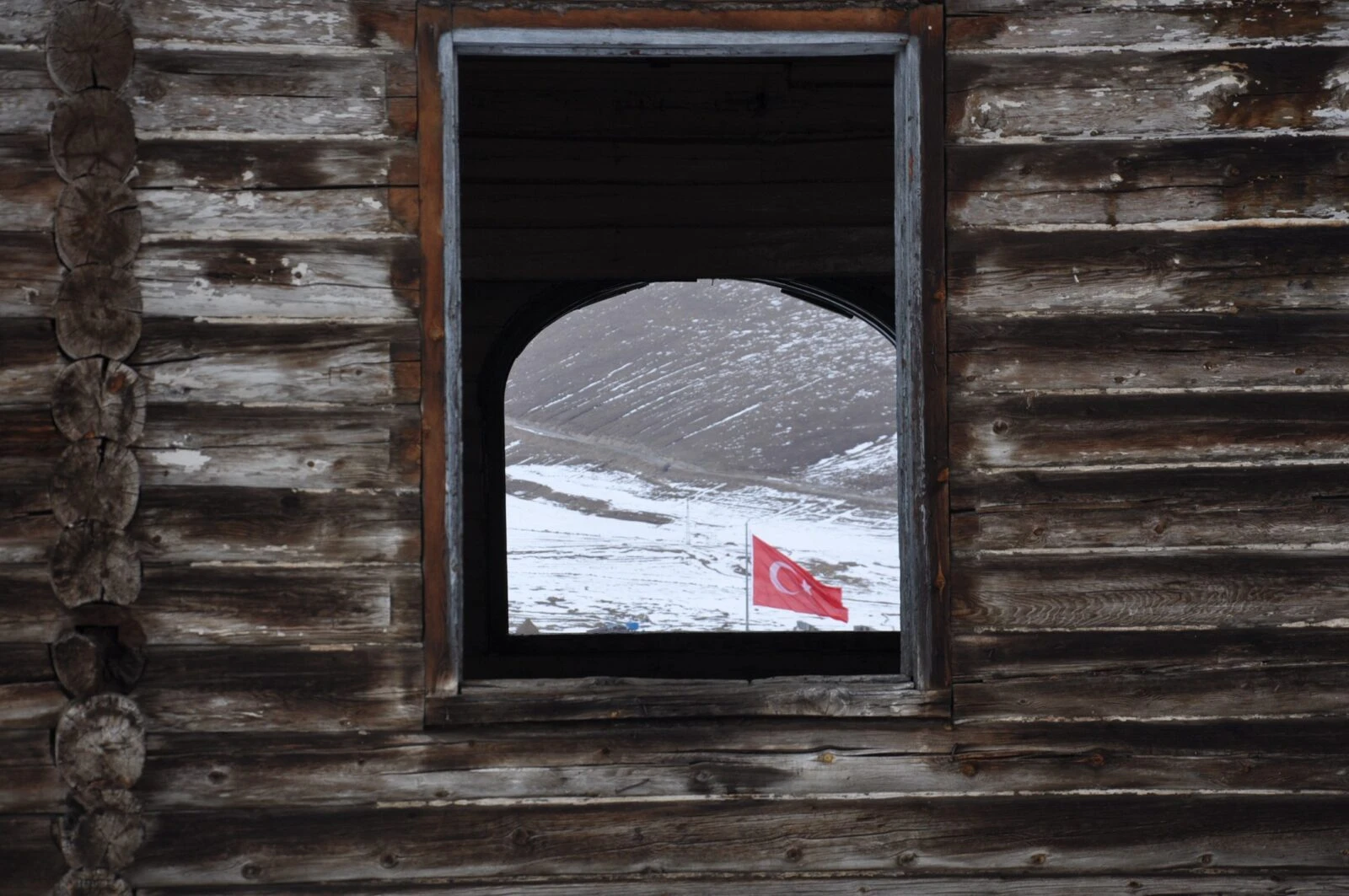 Russian Tsar Nicholas' hunting lodge in Türkiye awaits restoration as it faces risk of collapse