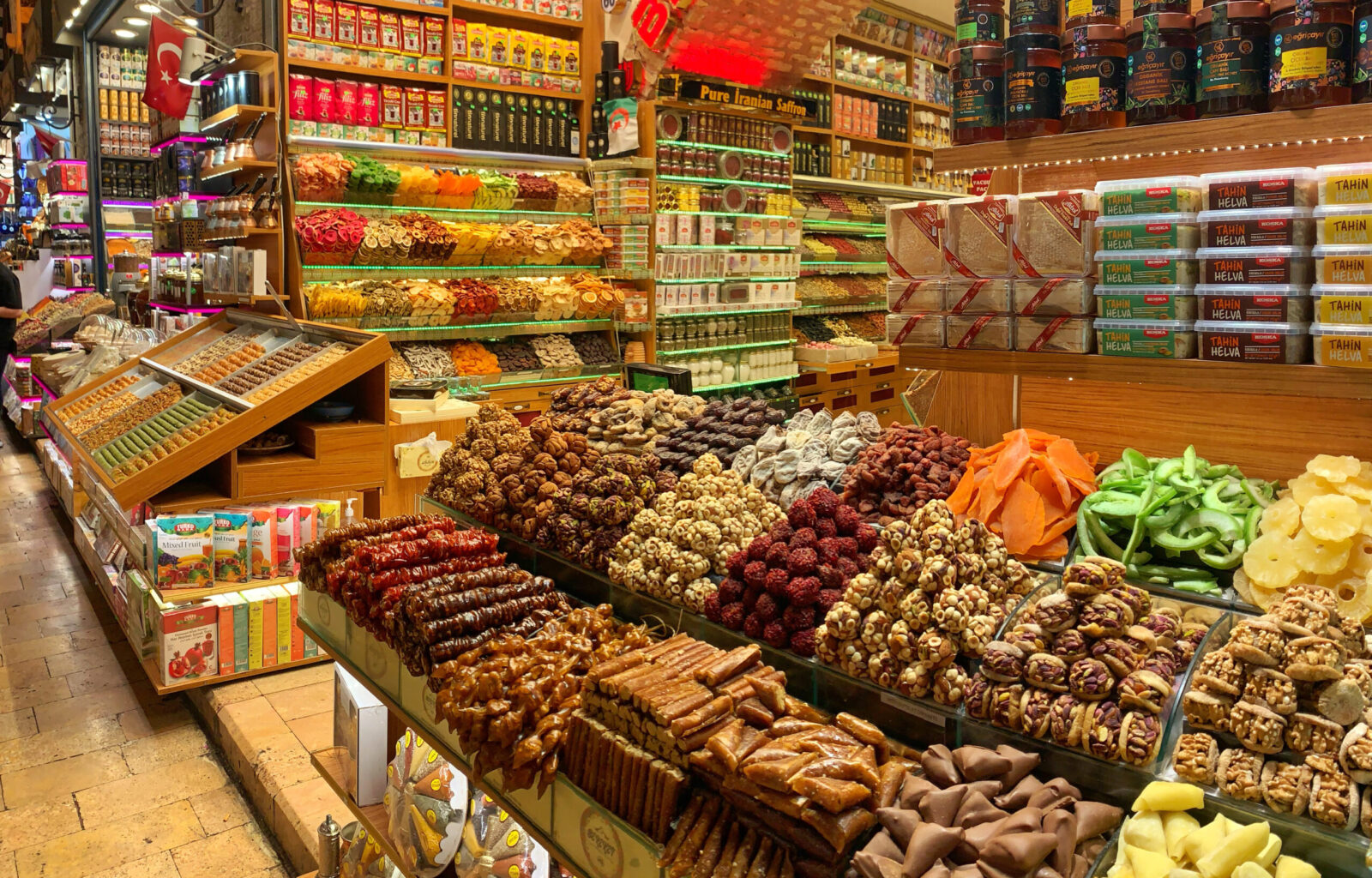 natural remedies in Turkish "aktar" shops