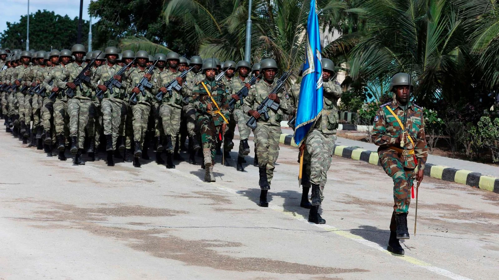 Somali National Army soldiers with MPT-76 rifles