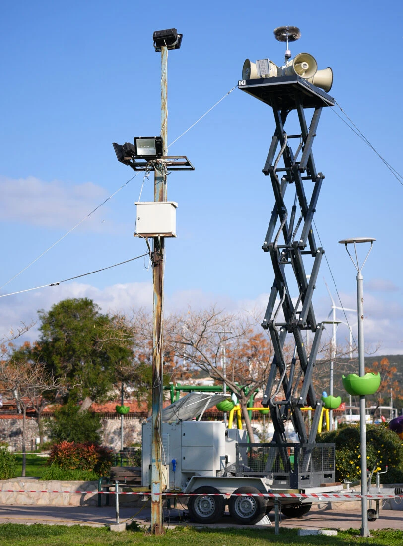 Türkiye installs sirens to warn of tsunami risk as Santorini earthquakes continue