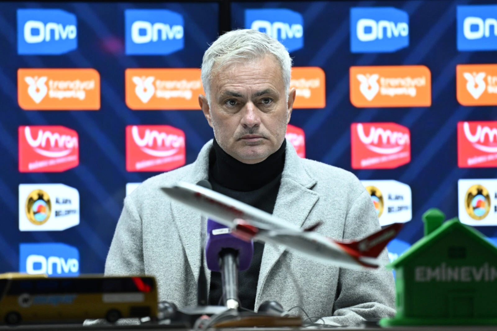 Fenerbahce head coach Jose Mourinho 