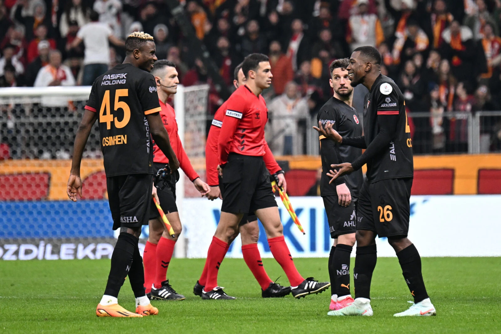 Photo shows players of Galatasaray.