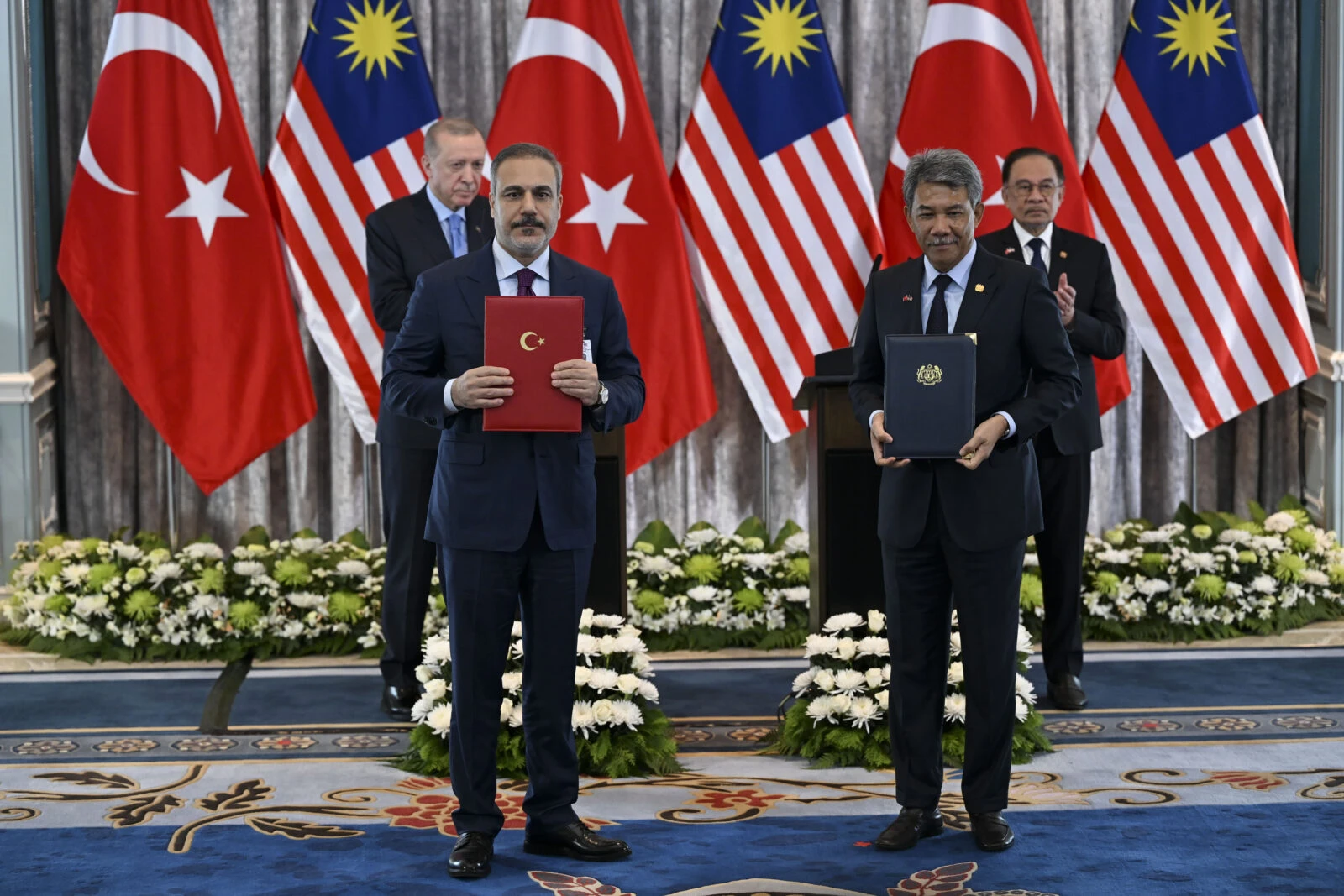 Türkiye, Malaysia sign 11 agreements to strengthen bilateral ties