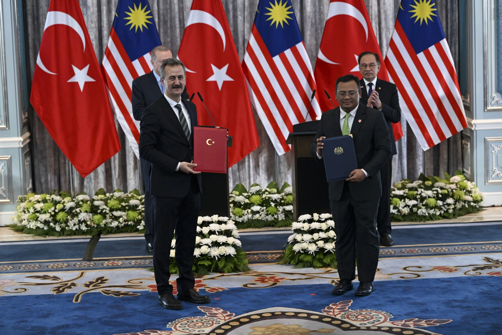 Türkiye, Malaysia sign 11 agreements to strengthen bilateral ties