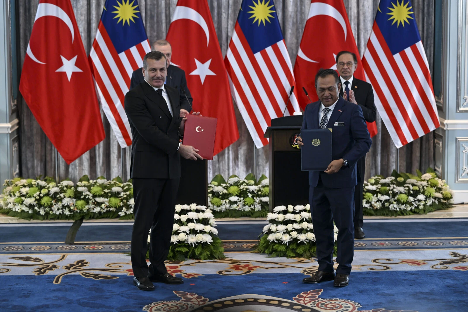 Türkiye, Malaysia sign 11 agreements to strengthen bilateral ties