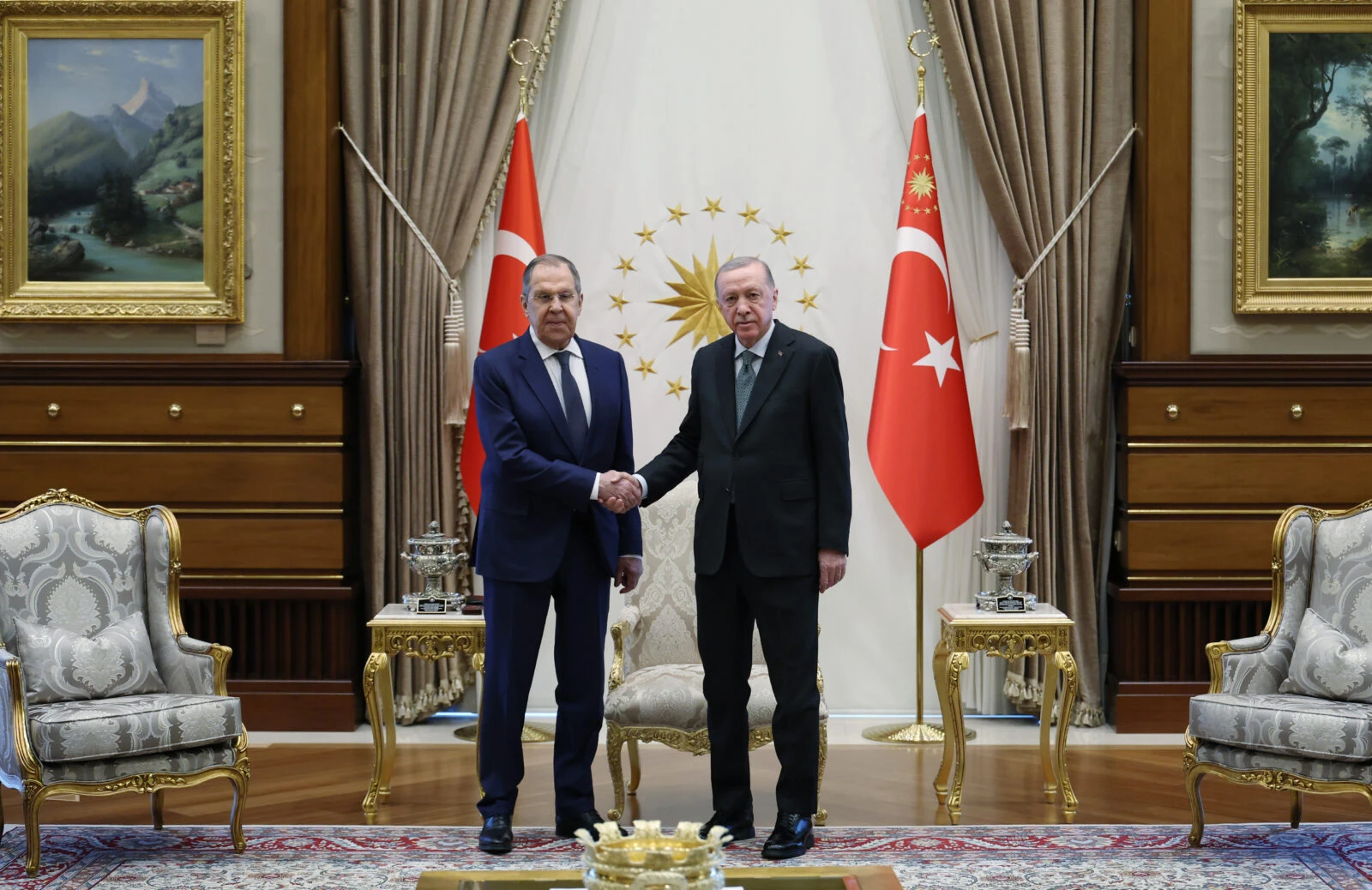 President Erdogan meets Russian FM Lavrov in Ankara