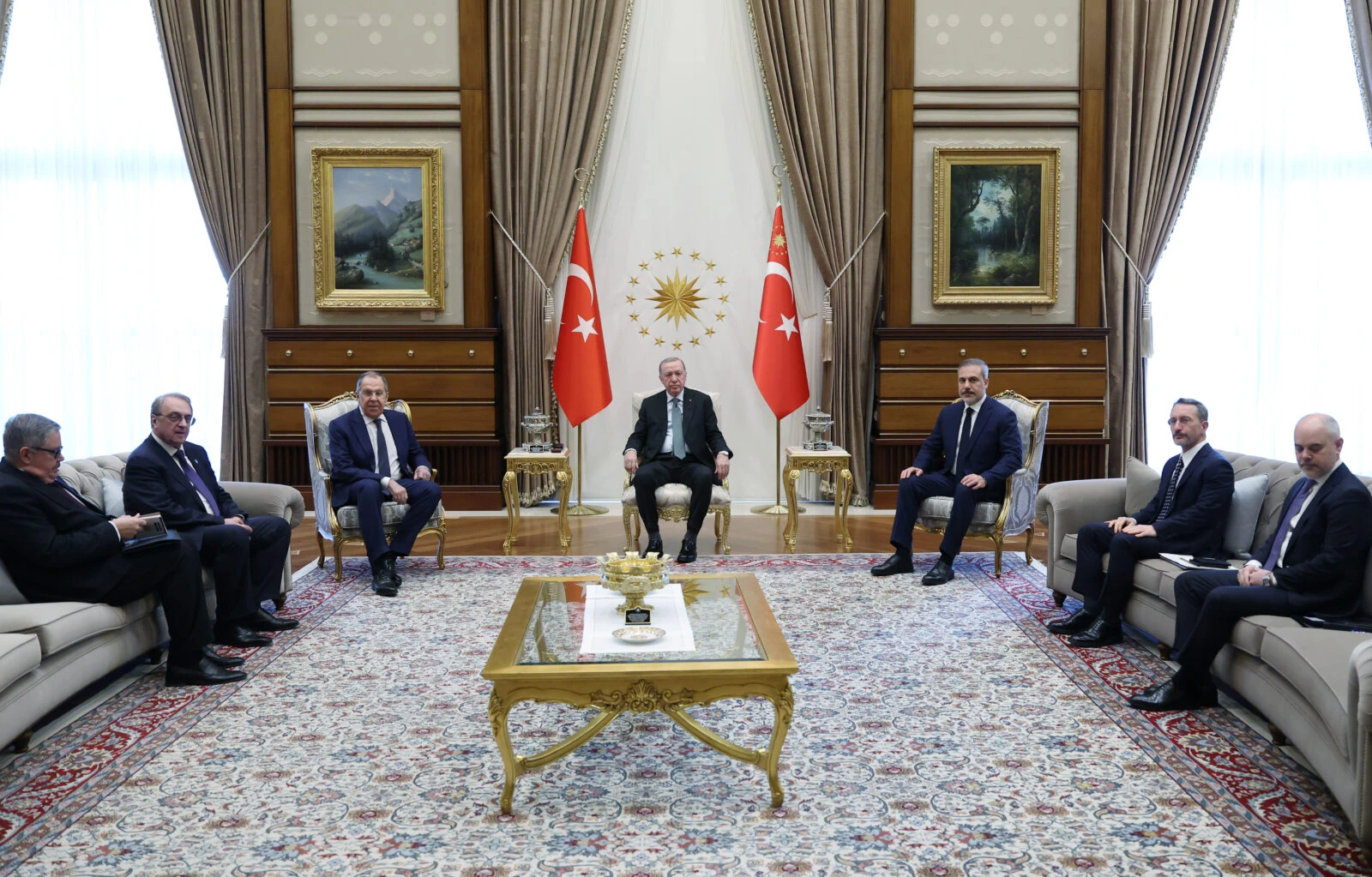 President Erdogan meets Russian FM Lavrov in Ankara